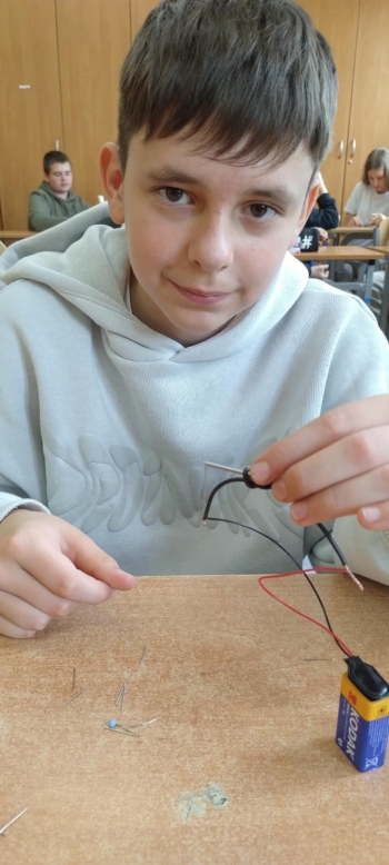 d0cca480-4dfd-4c9d-96c5-424a3718af2f