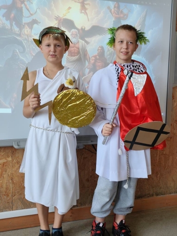 549929263_1396116772172167_7905174717828495337_n