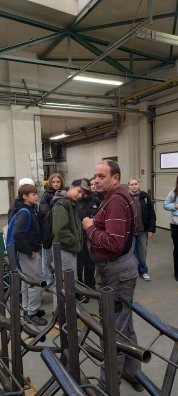 6d969ffa-6938-4a56-953f-5f12035d047d