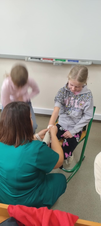 44dbd8ef-6801-4103-b87d-82390713c103