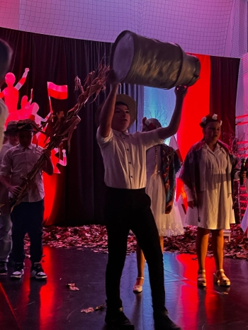 592754595_122110692615076792_6564696775089061036_n