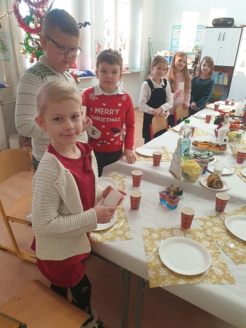 600316095_122113916169076792_800587142097750325_n