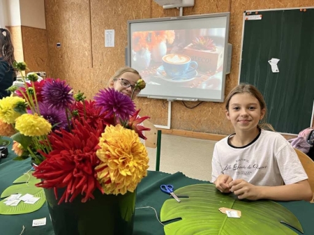 ''Zieloni - naturalnie kreatywni'' eksperymentowali z sekatorami i wstążkami!